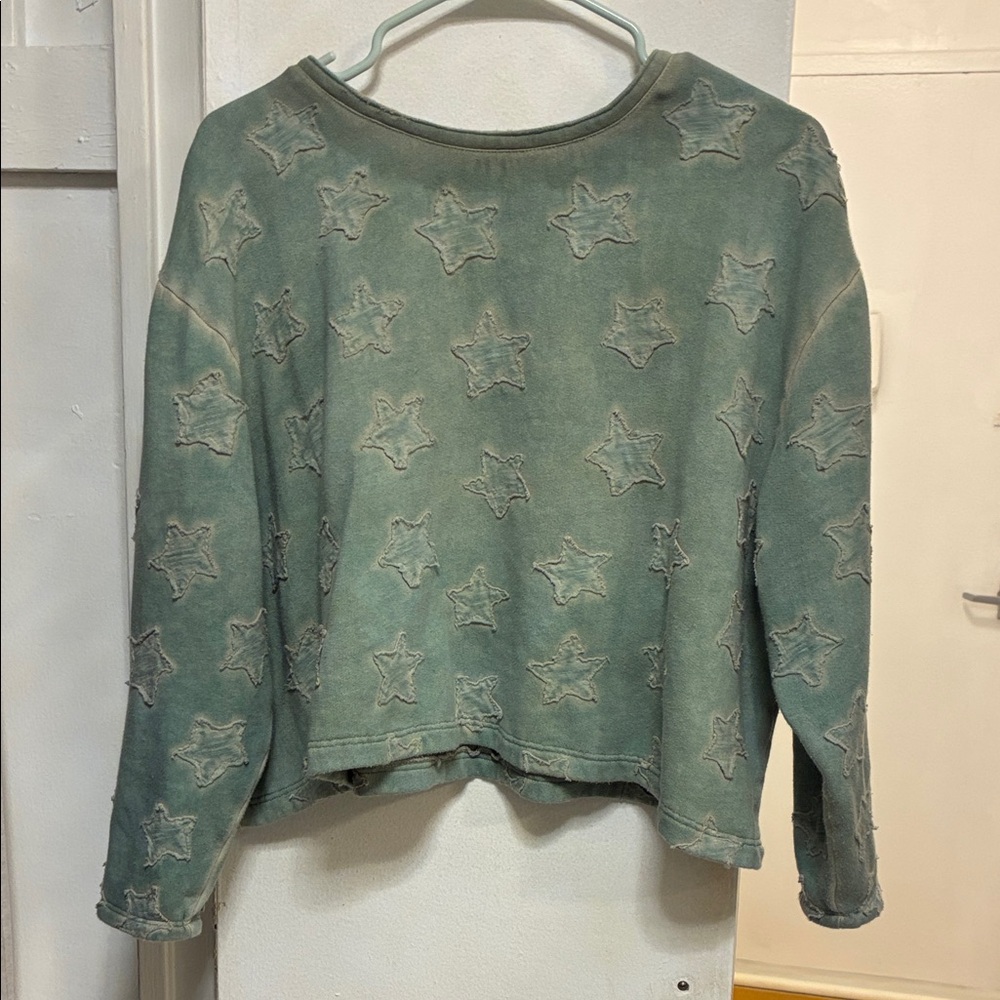 Magnolia pearl star appliqué hermosa sweatshirt